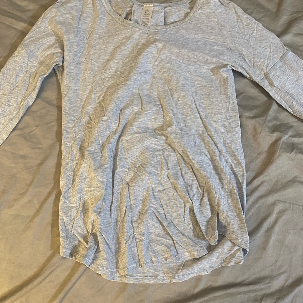 Ivivva longs sleeve shirt